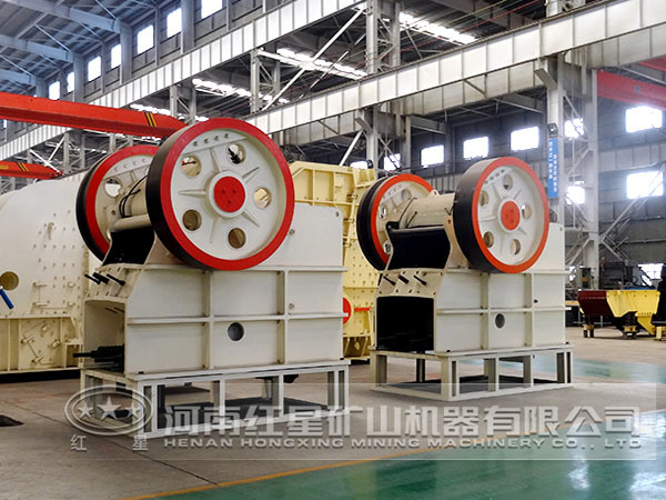 顎式破碎機(jī)生產(chǎn)車(chē)間
