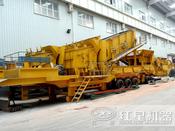 移動(dòng)破碎站生產(chǎn)車(chē)間