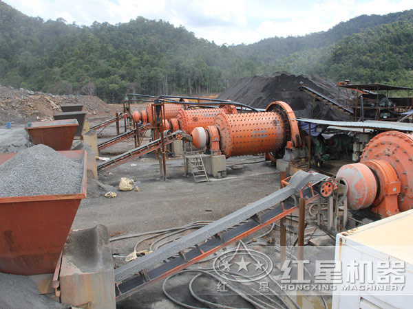 一小時十幾噸的棒磨機(jī)作業(yè)現(xiàn)場