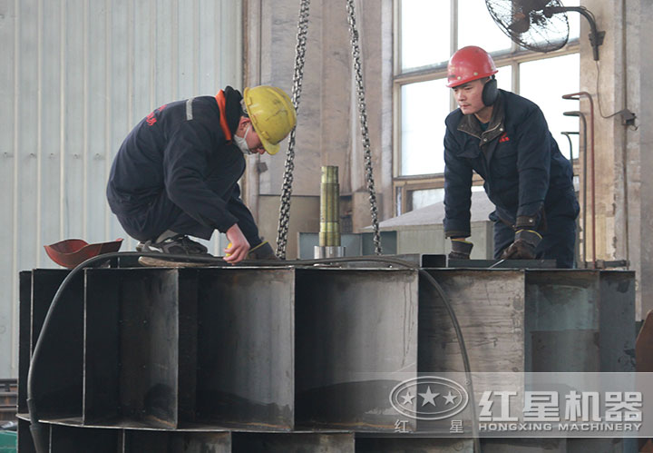 任勞任怨，只為您一個(gè)認(rèn)可的眼神