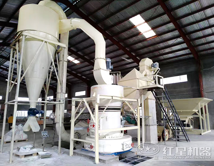 磨粉機作業(yè)現(xiàn)場